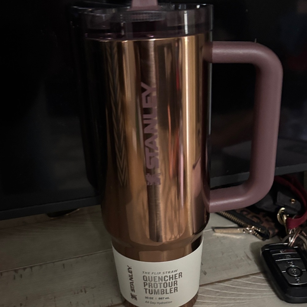 Stanley Quencher Pro Tumbler in Copper and Mauve